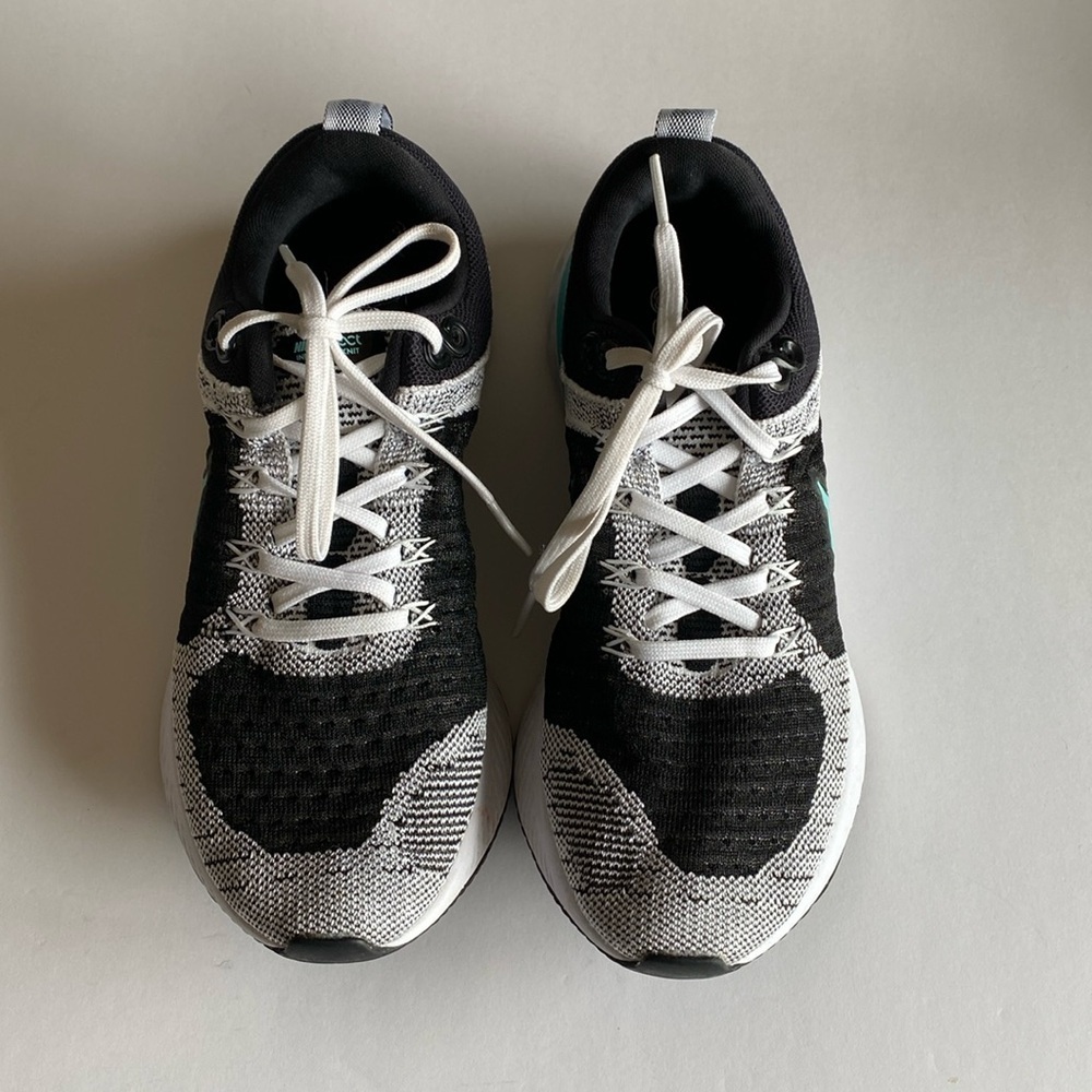 Nike Flyknit react sneaker shoes women’s 6.5 barely worn - Picture 2 of 10